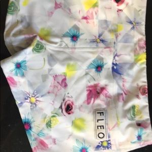 Fleo Bright NWT Medium